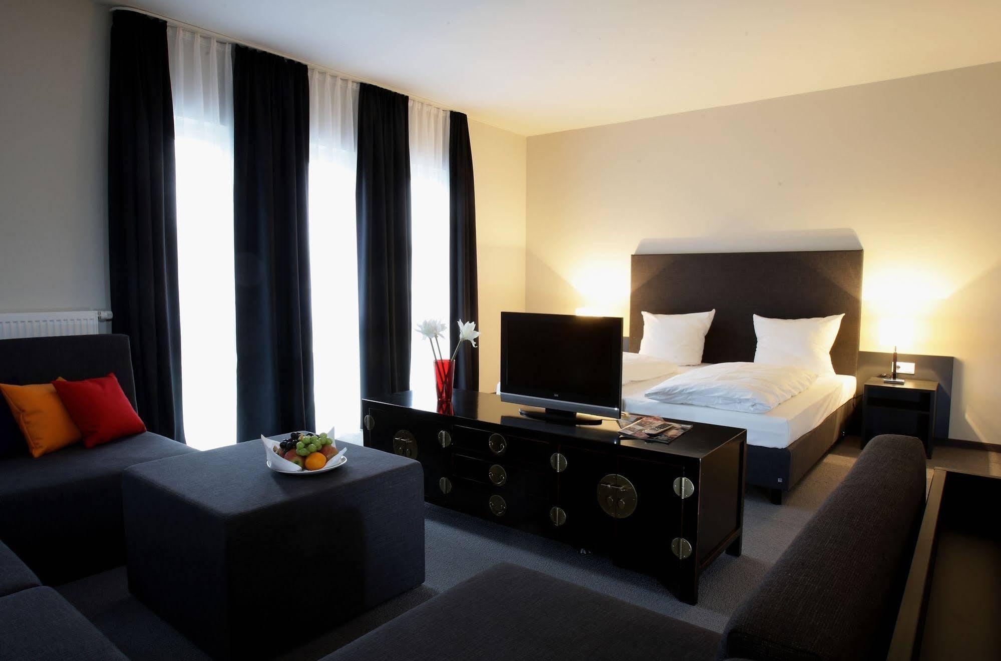 Friendly Cityhotel Oktopus Siegburg Exterior foto